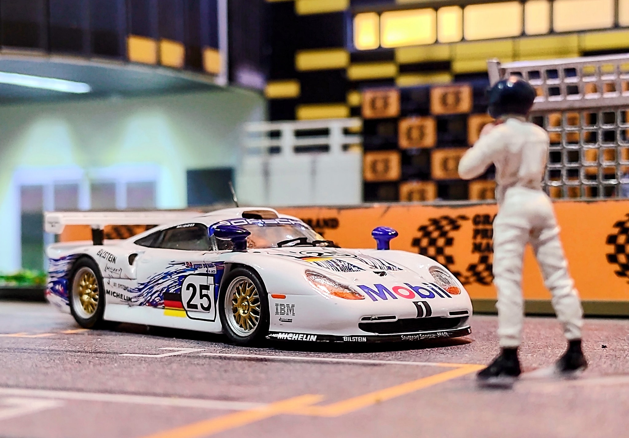 Porsche 911 GT1 by Kyosho Beads ⚪️ KK MOTOR T @Bambo இம் HKS