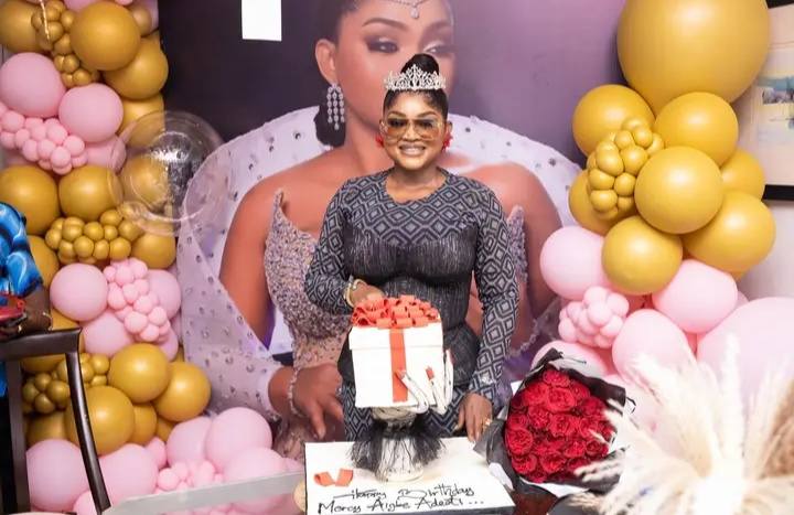 More beautiful pictures from Actress Mercy Aigbe from her birthday 🍰🎂🍾 party