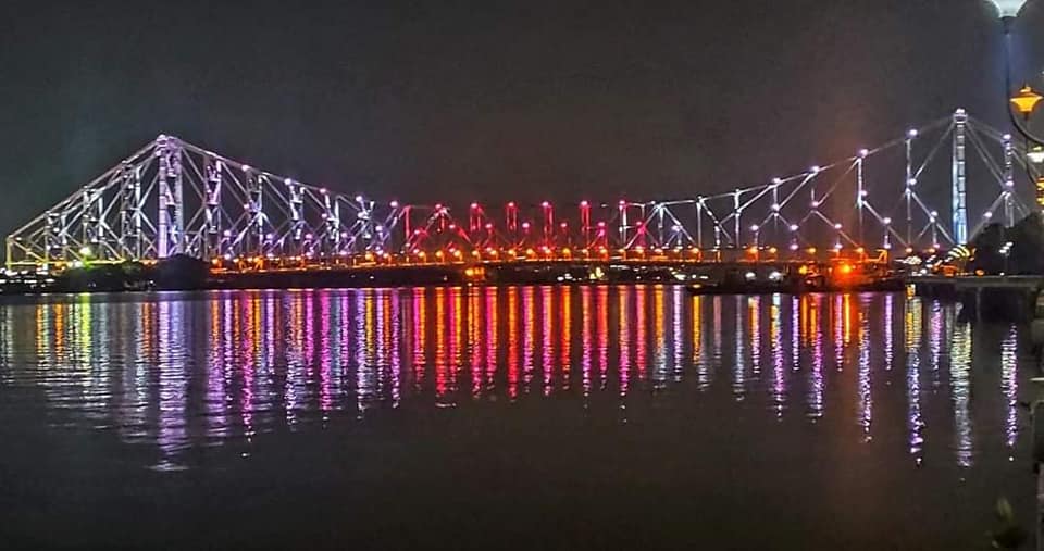 Howrah Bridge in Kolkata has been... - 𝐃𝐚𝐫𝐣𝐞𝐞𝐥𝐢𝐧𝐠 𝐄𝐱𝐩𝐫𝐞𝐬𝐬