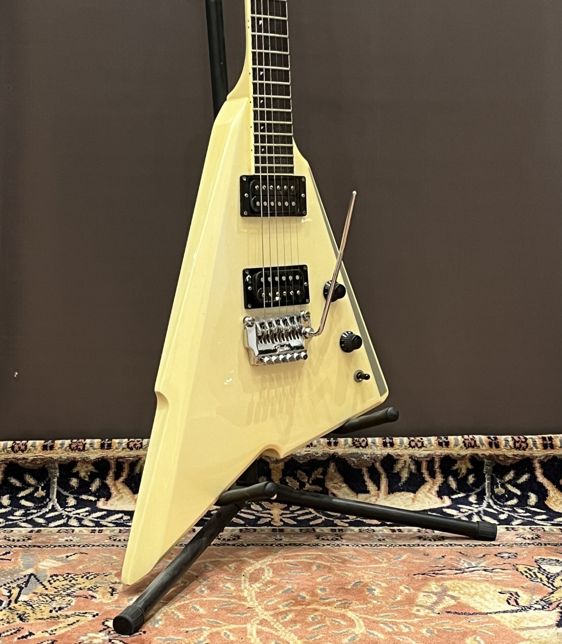 Vintage - WHAT IN THE 1980s IS THIS? 1985 Fender Katana - Probably 