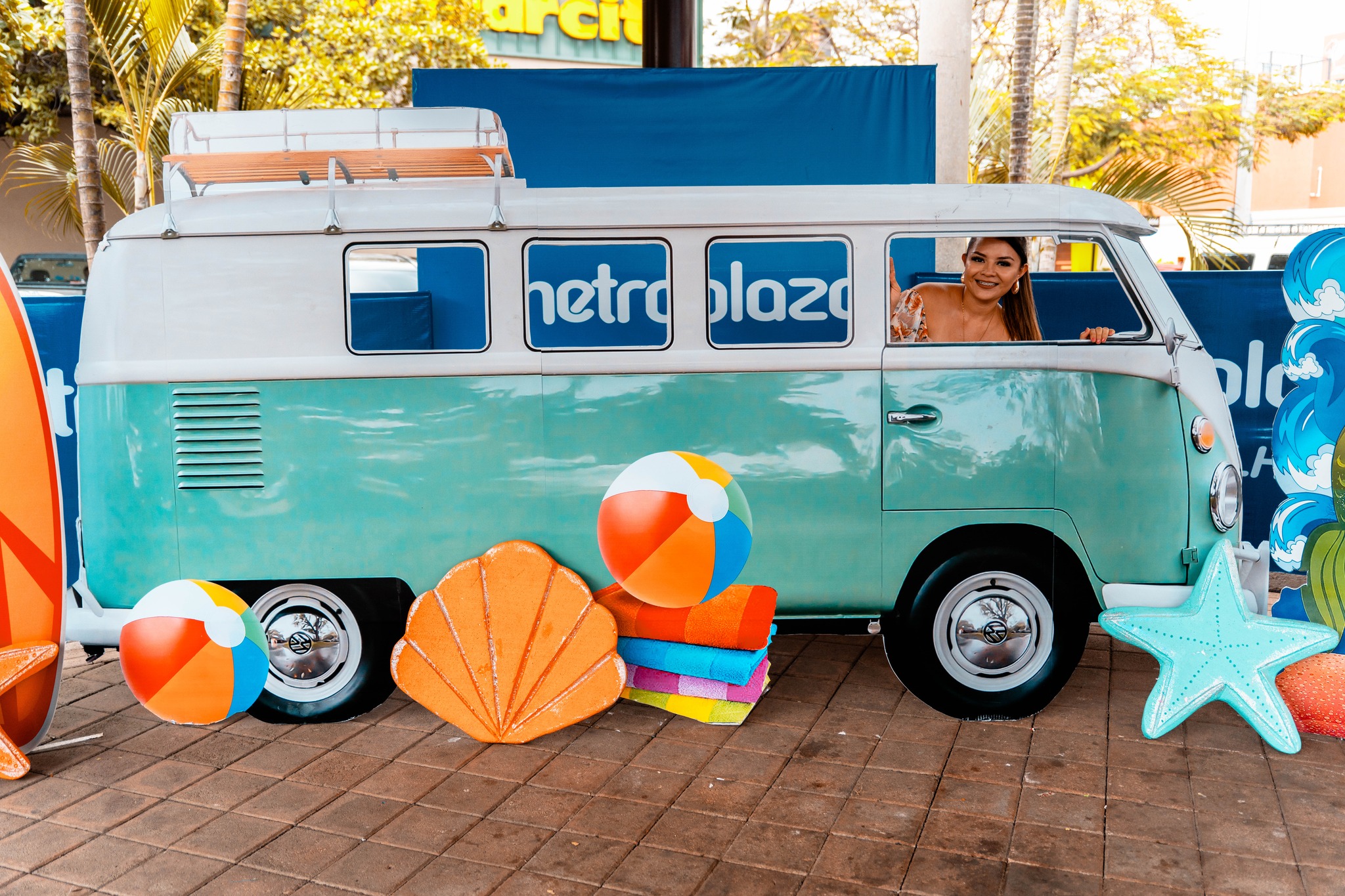 Metroplaza - 📸 ¡Tu mejor recuerdo del verano comienza aquí! Visita ...