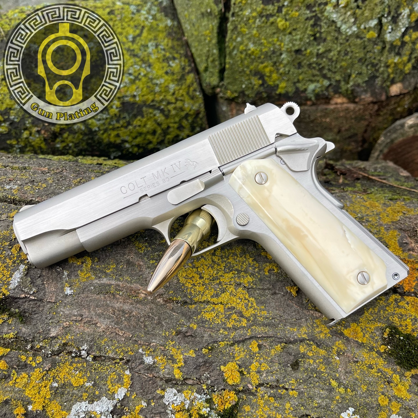 1911 Colt Combat Commander .45acp - Brush finish on the flats of