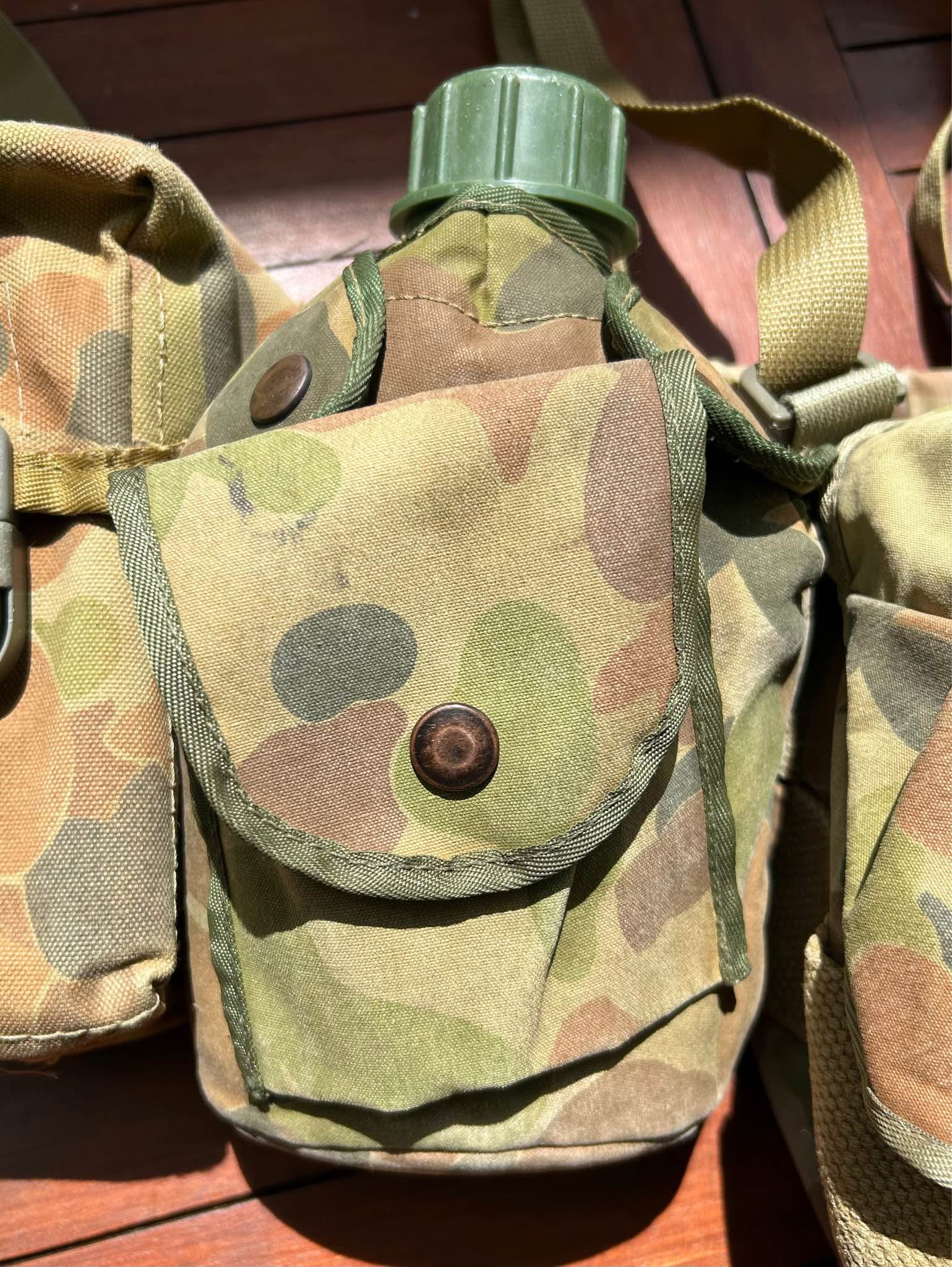 Australian Army Auscam webbing initial configuration - Belt Bags ...