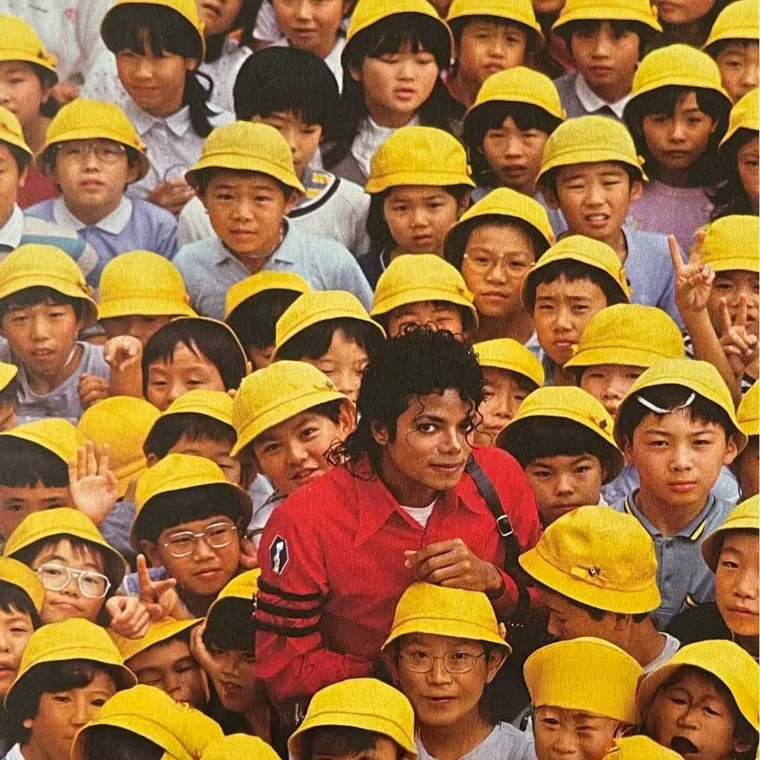 Back on September 30, 1987. #MichaelJackson visited Nagatacho