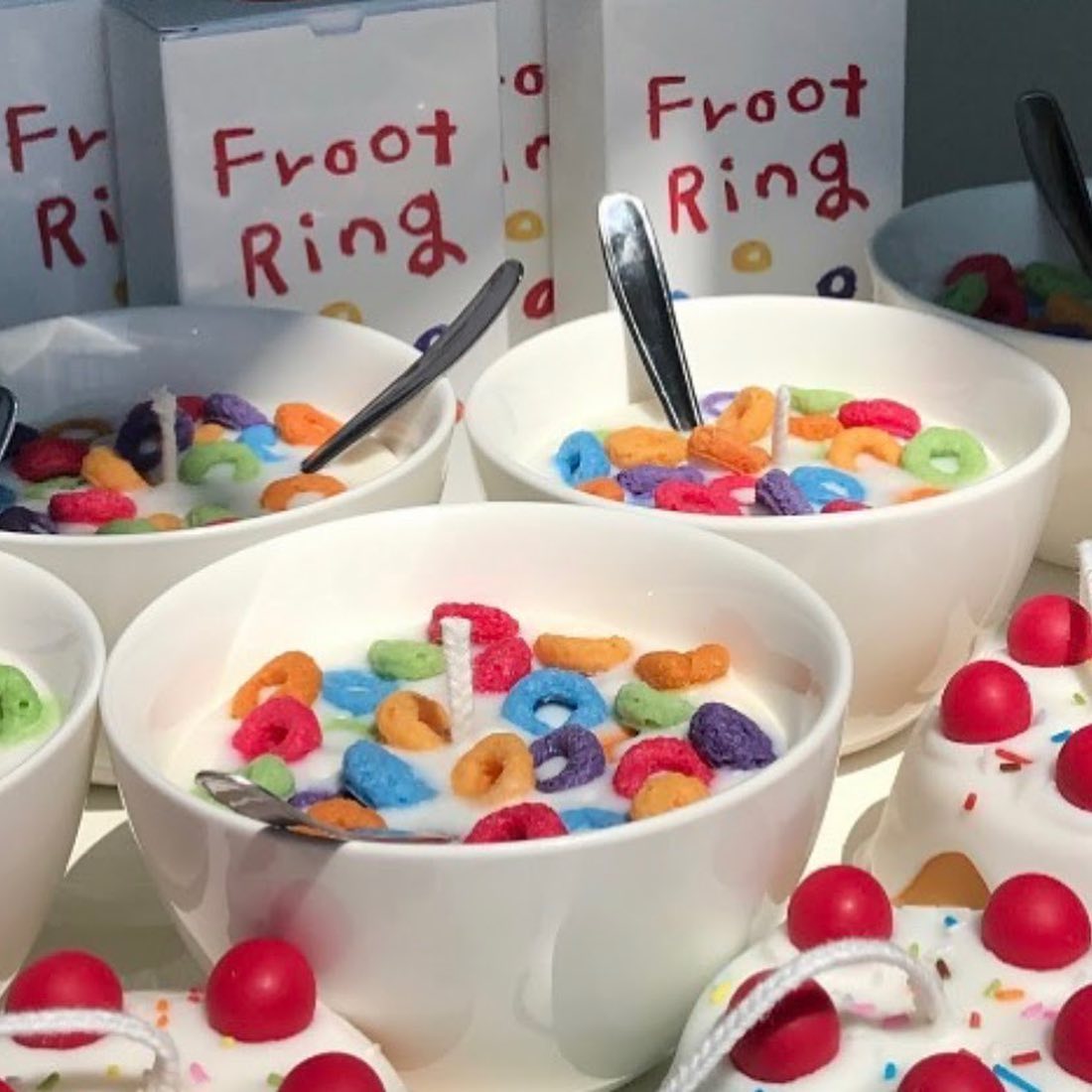 Cocomolo Candle - Cereal Candle🥣 Inspired by Froot Loops... | Facebook