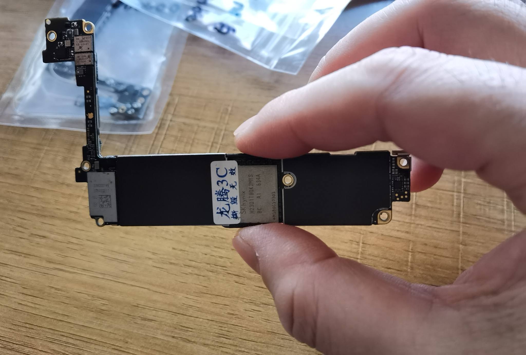 Carte Mère IPhone X 64Go DÉFECTUEUSE - Pour Pièces, Redémarre Seul, SWAP