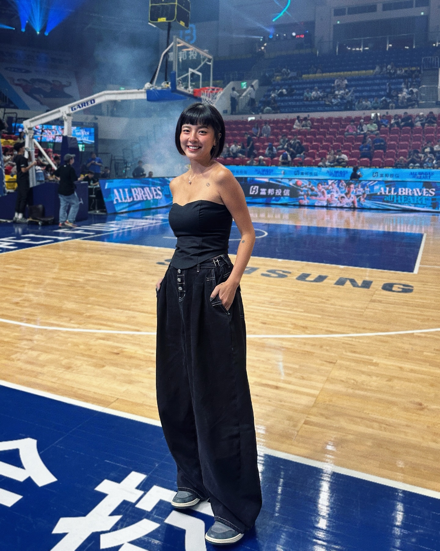 Linzy 林晞 - 職籃開季後我的第一場球賽 跟到PLG富邦勇士的開幕週 久違的進場看籃球，是熟悉的感覺 ♪... | Facebook