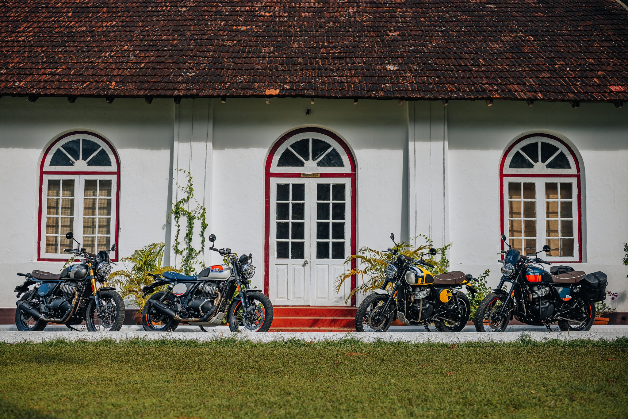 M2 - 🔥 Royal Enfield Bear 650 – Road Scrambler 🔥 คลาสสิกจากยุค 60s สู่ ...