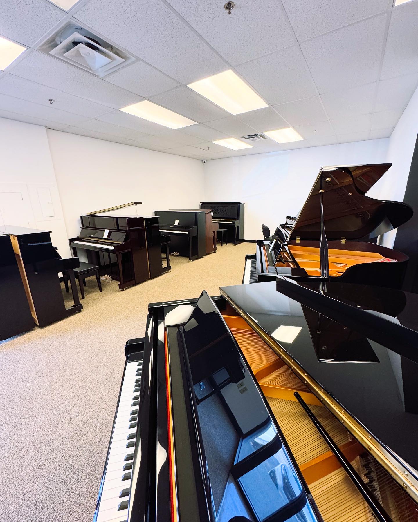 Gist Piano Center | Louisville KY