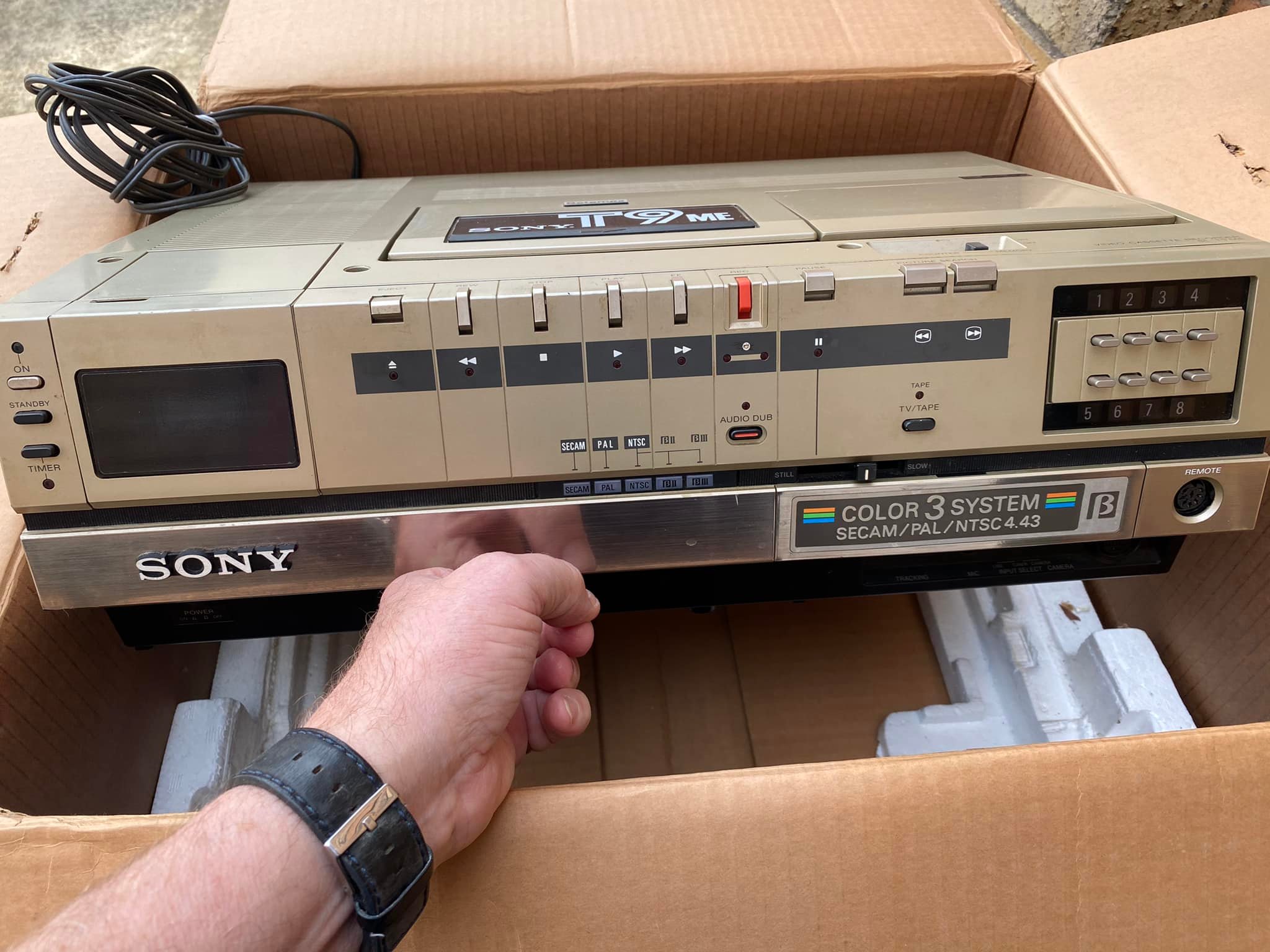 Looking for a working Sony DVW-250 digibeta recorder?