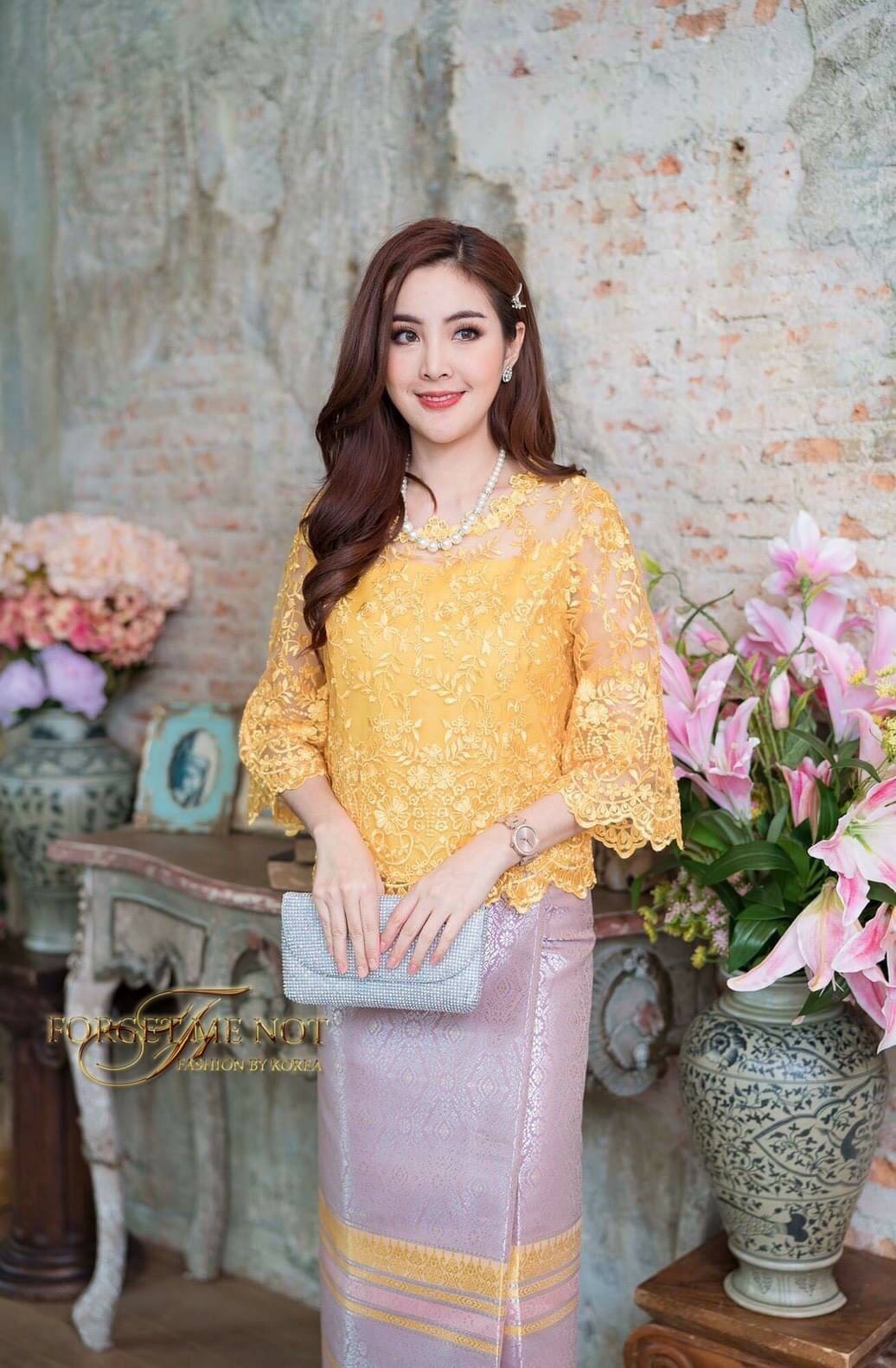 #SALE 💸ราคาตัวละ 600 📮ส่งฟรี 🌼เสื้อลูกไม้ฝรั่งเศส คอกลม แขนบาน ตัดเย็บ ...