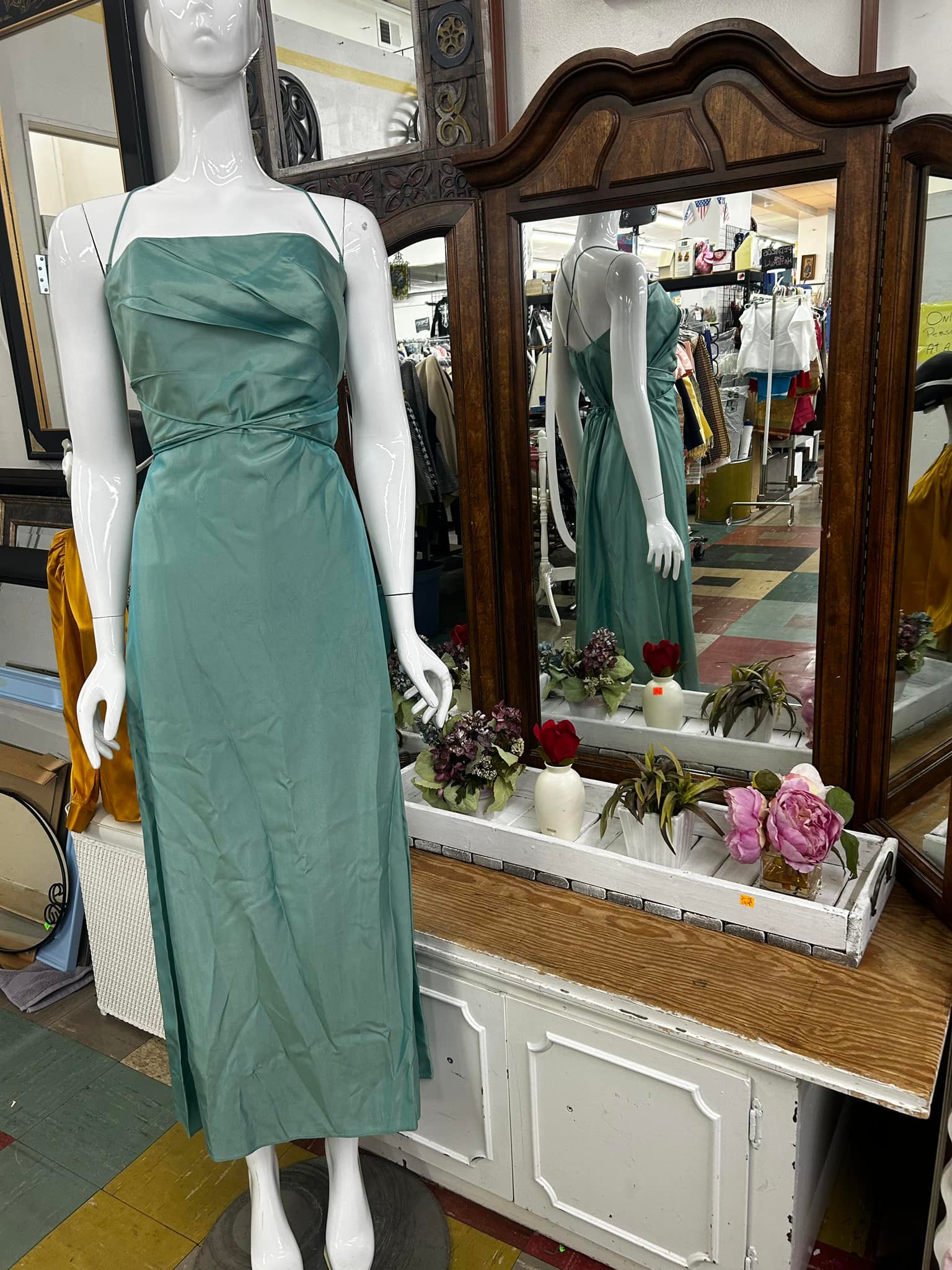 Yellow Tag Thrift Store | Green Brook NJ