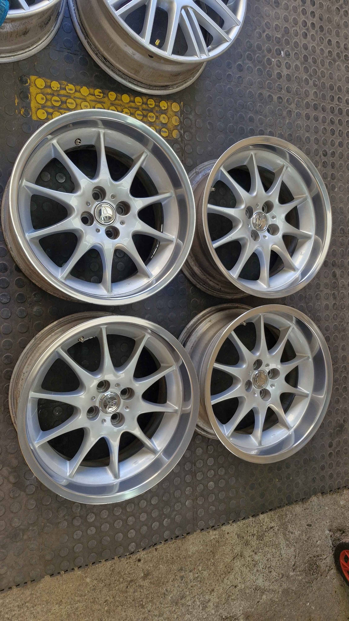 17 inch stepped runx RSI rims - Car Wheels, Tires & Parts ...