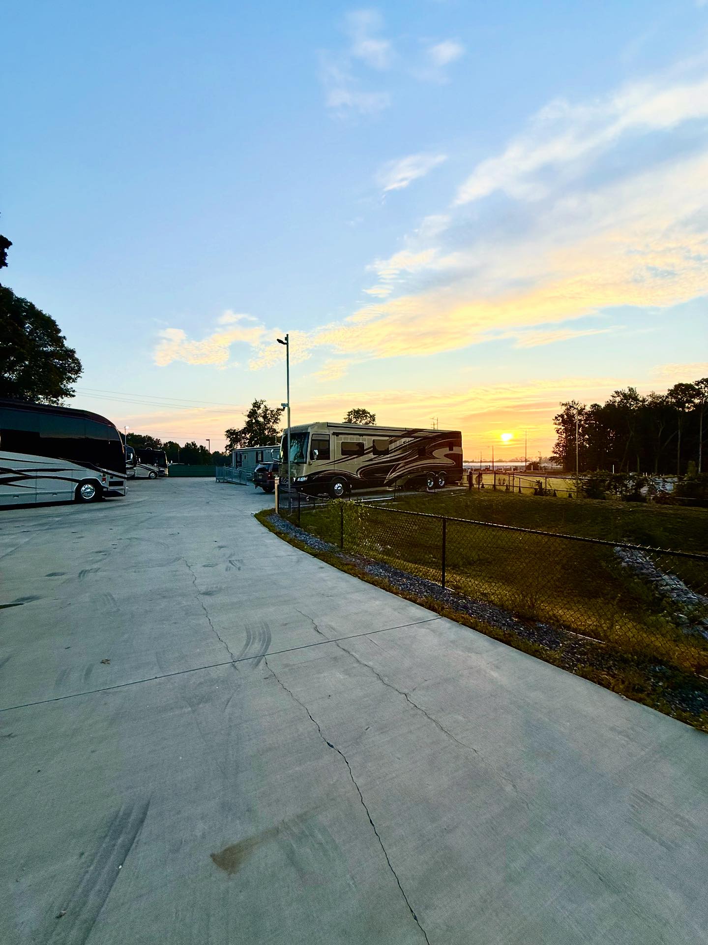 Endless RVing - ️ An overnight stop at Bass Pro Shops in... | Facebook