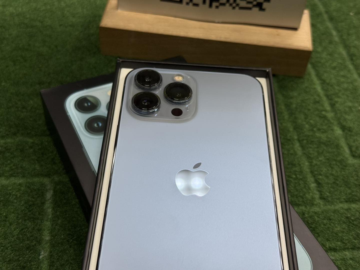 iPhone 13 Pro Max 256GB Full Box Price : 210,000/- • PTA Approved 