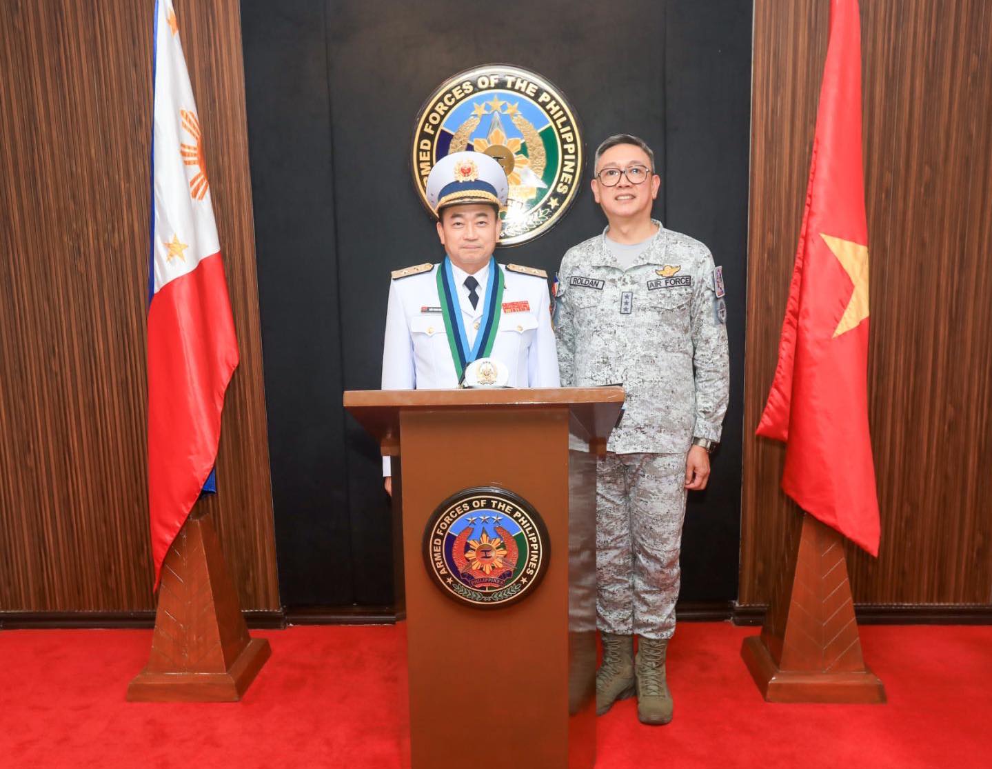 Armed Forces of the Philippines - Visit to Philippine Army AFP Chief ...