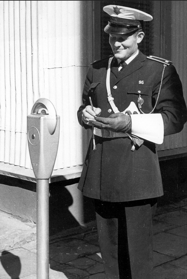 Lögreglan - Stöðumælar voru fyrst settir upp í Reykjavík sumarið 1957 ...