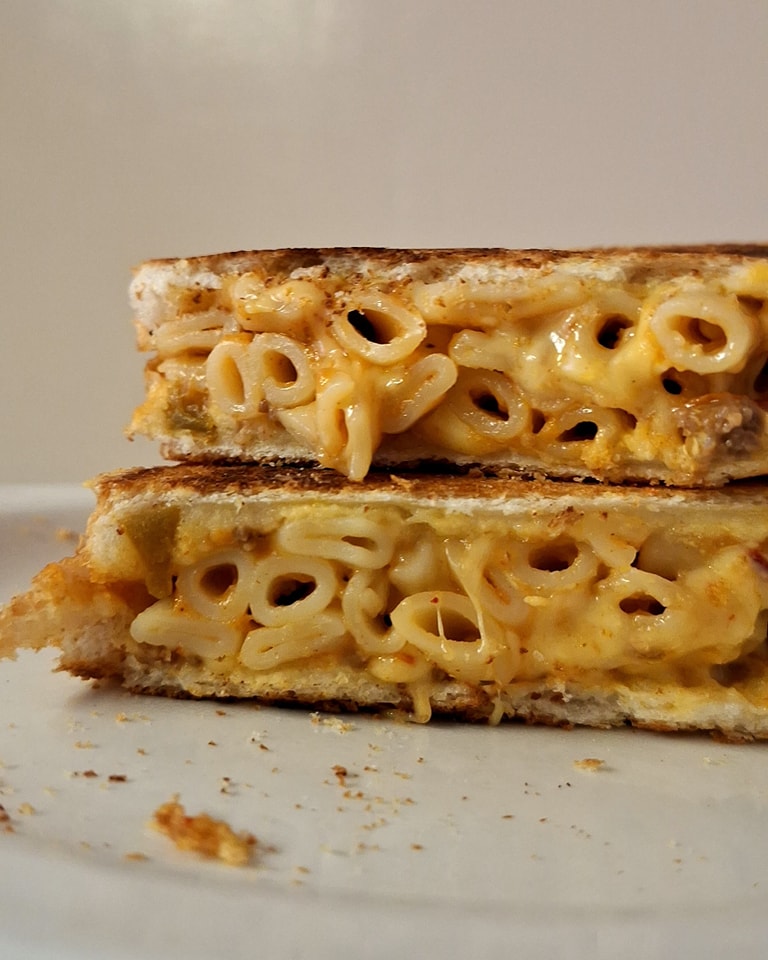 VB-Lekka - Leftover grilled mac & cheese toastie; yay or nay? I'm not ...