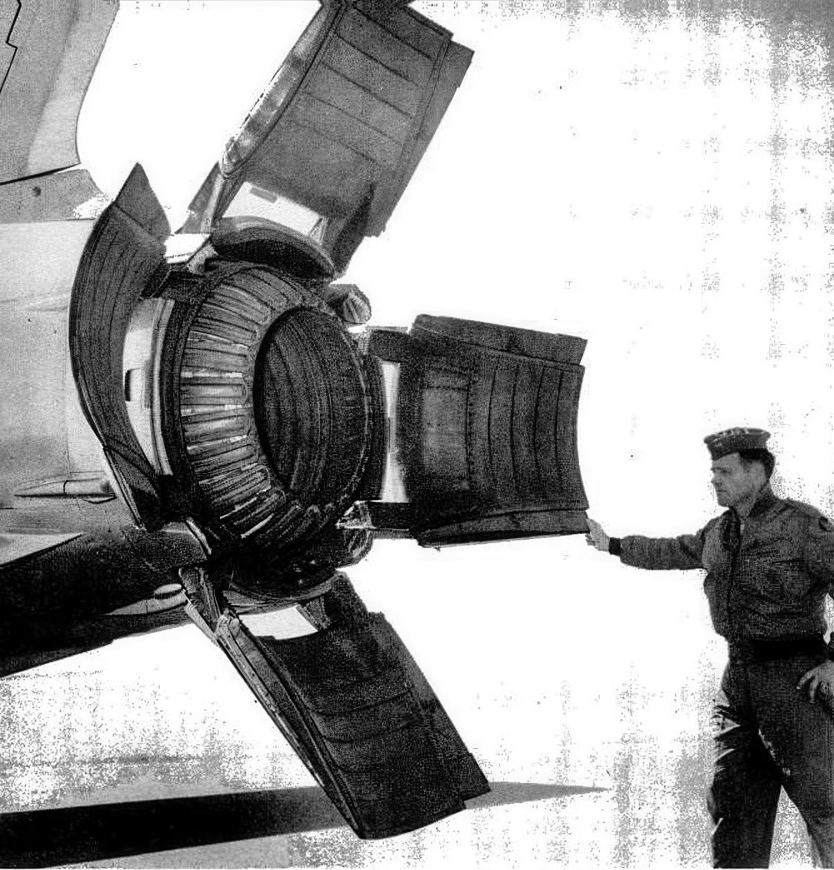 Jets - The tail end of the Republic F-105 Thunderchief. The J75 ...