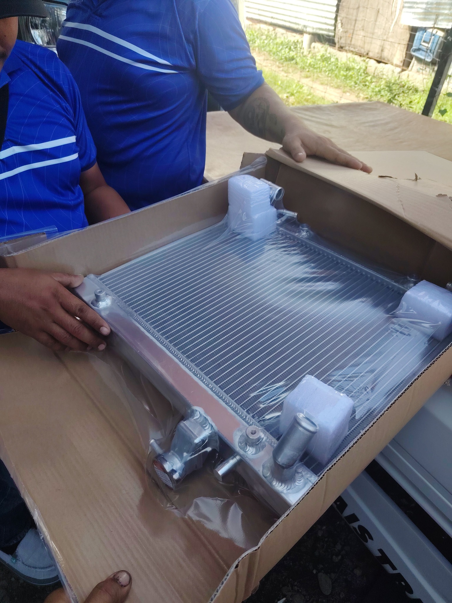 Cheskka - Sold da64 full aluminum radiator Need pyesa we ship ...