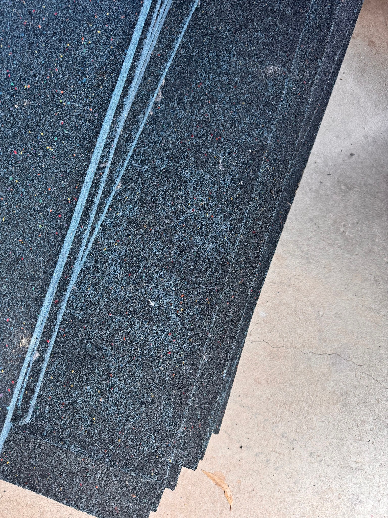 GYM FLOORING 18 Mats 1m x 1m (Plus Cut Offs) Weight Lifting