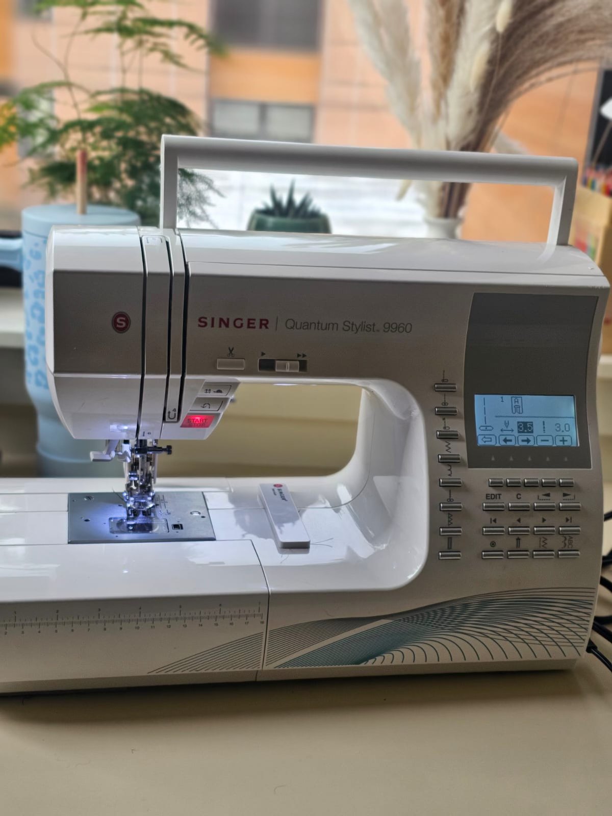 Singer Quantum Stylist 9960 Sewing Machine - Used & Working ...