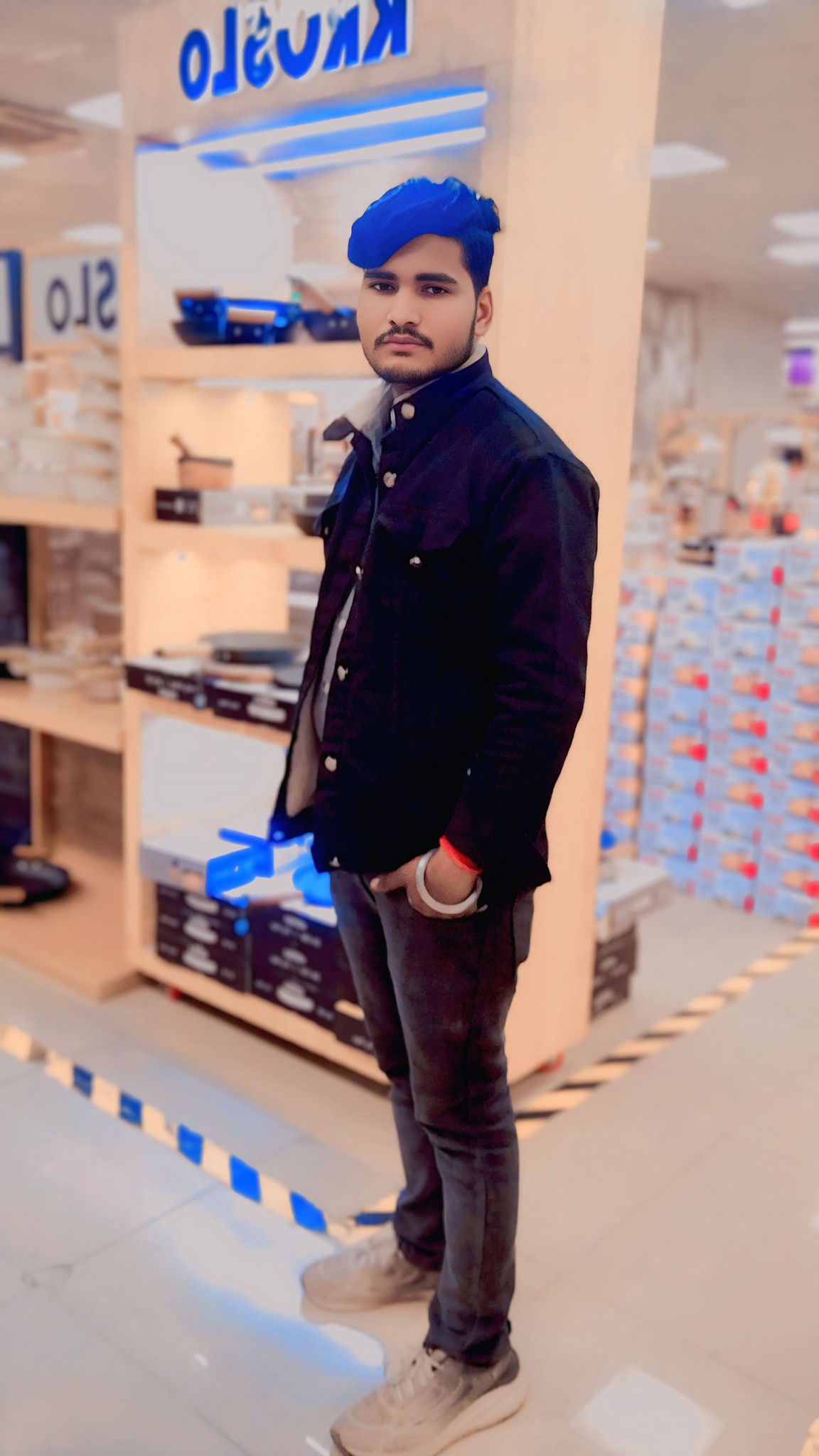 Pravesh Shaky