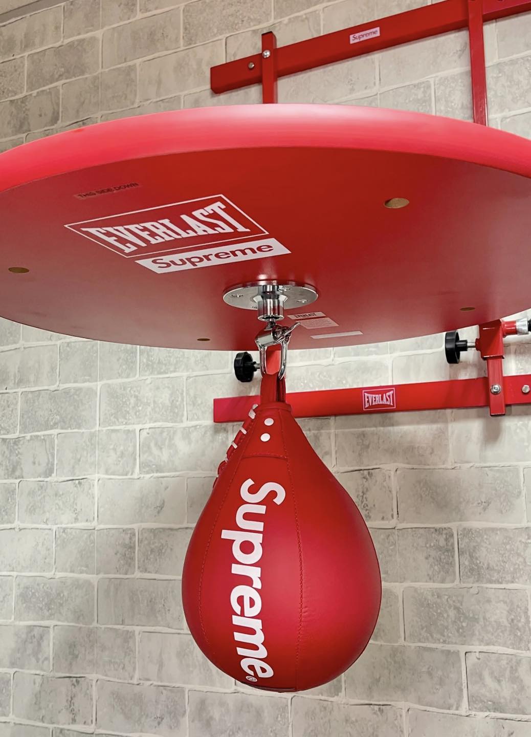 Supreme®/Everlast® Speed Bag + Platform 現貨最後一組，實品蠻重運