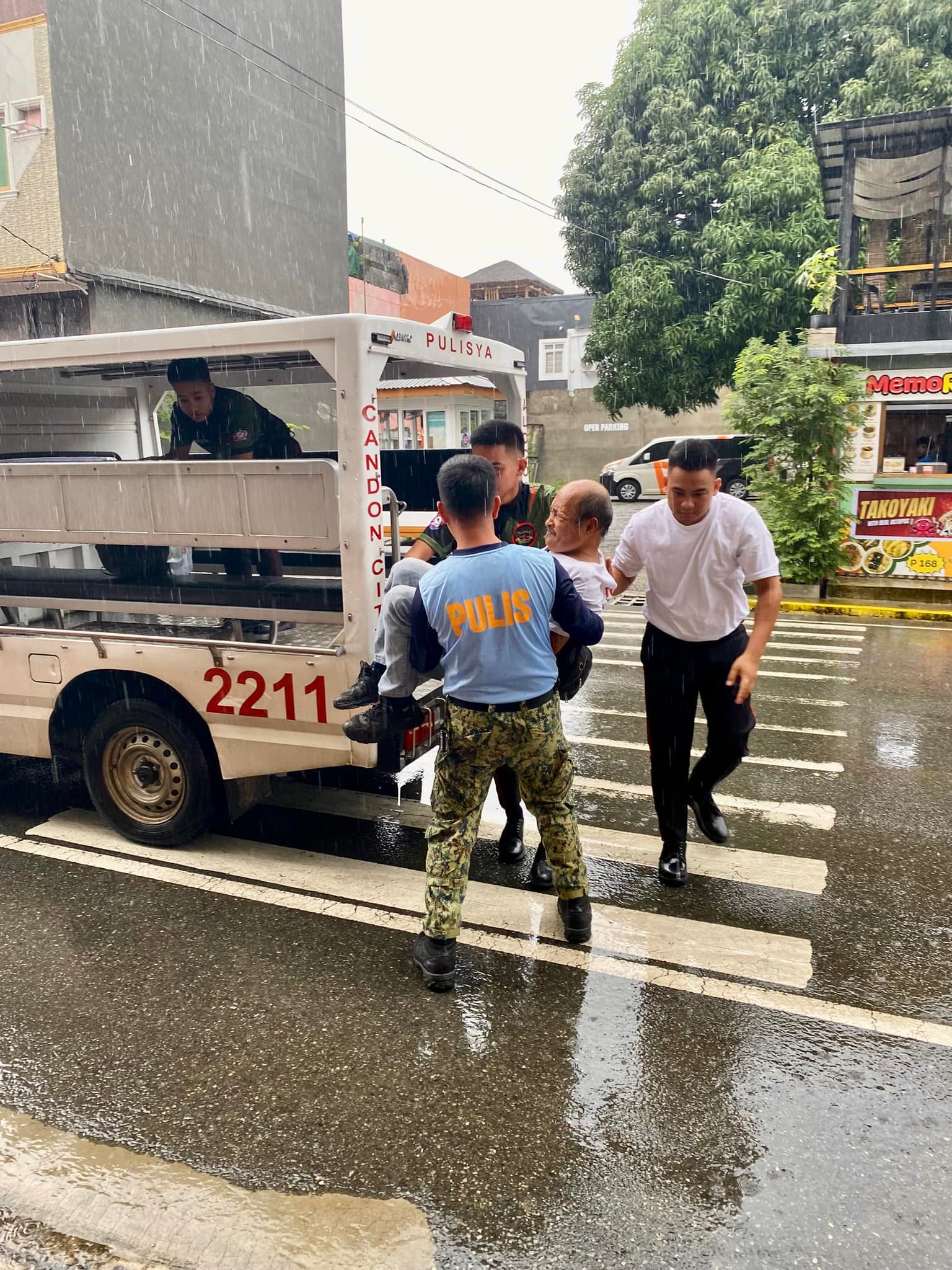 Isang senior citizen ang... - Police Regional Office 1 | Facebook