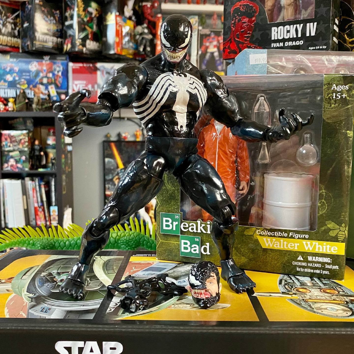 Just Listed: 1996 Venom Marvel Hall of Fame Action Figure by Toy Biz