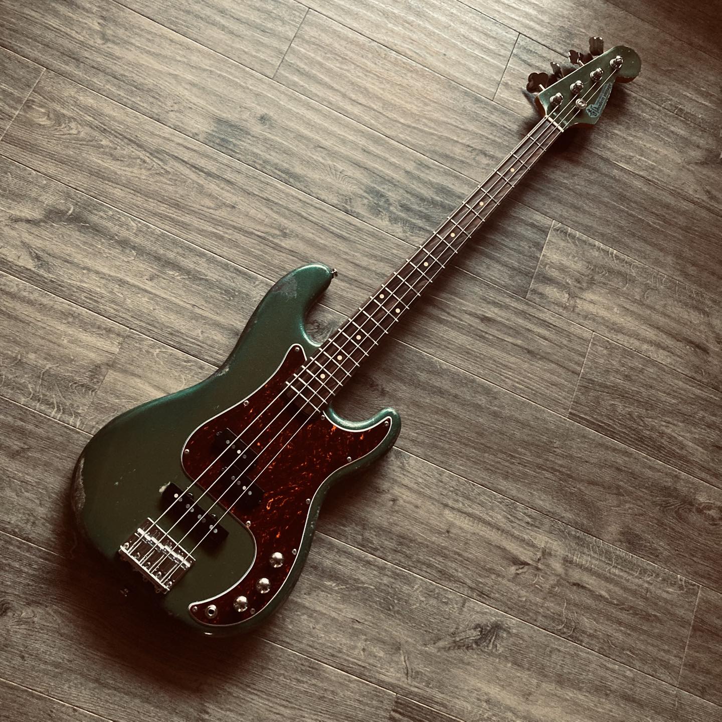 Miyako custom bass guitar (@miyakobasscustomguitar) • Facebook