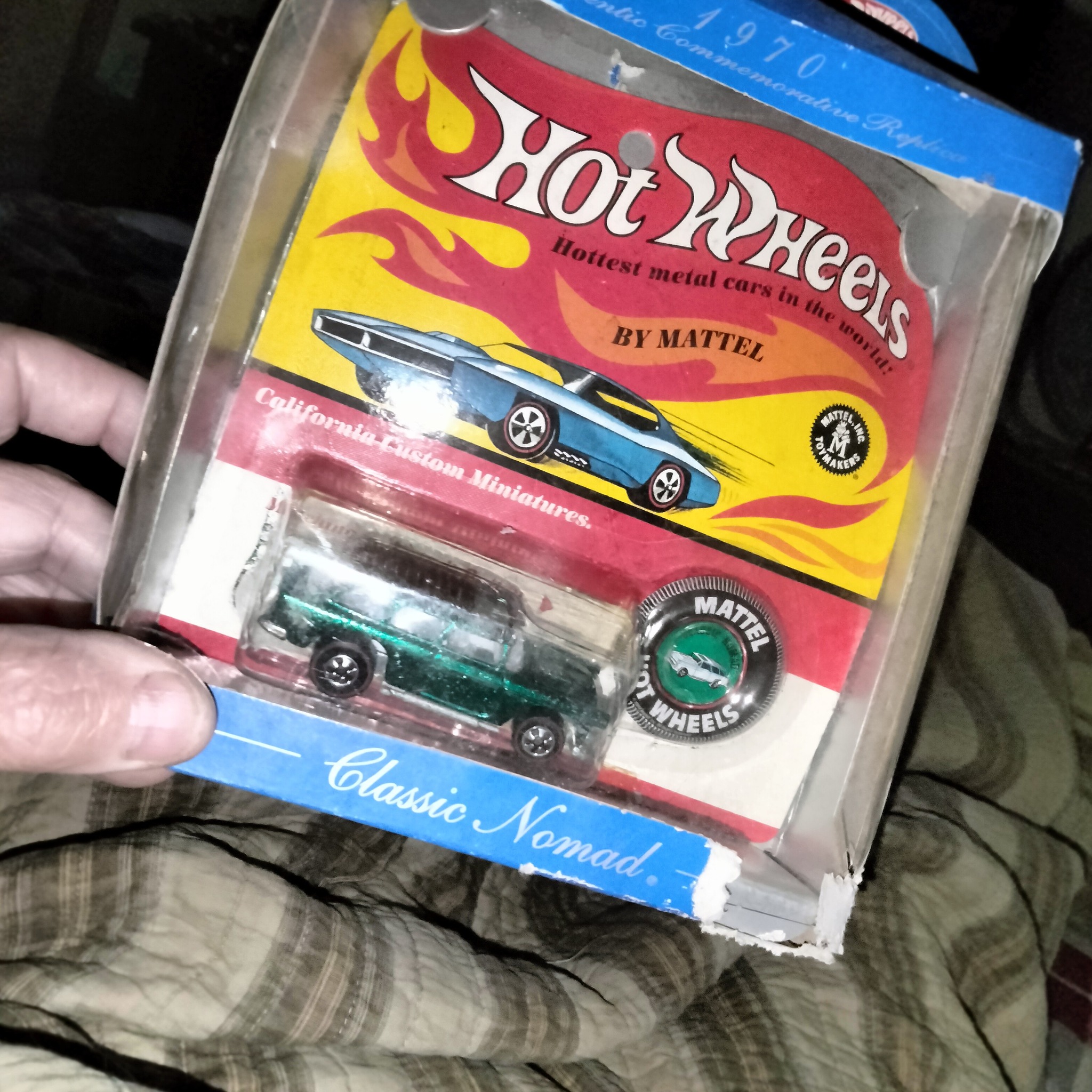 Should I buy damaged hot wheels boxes?