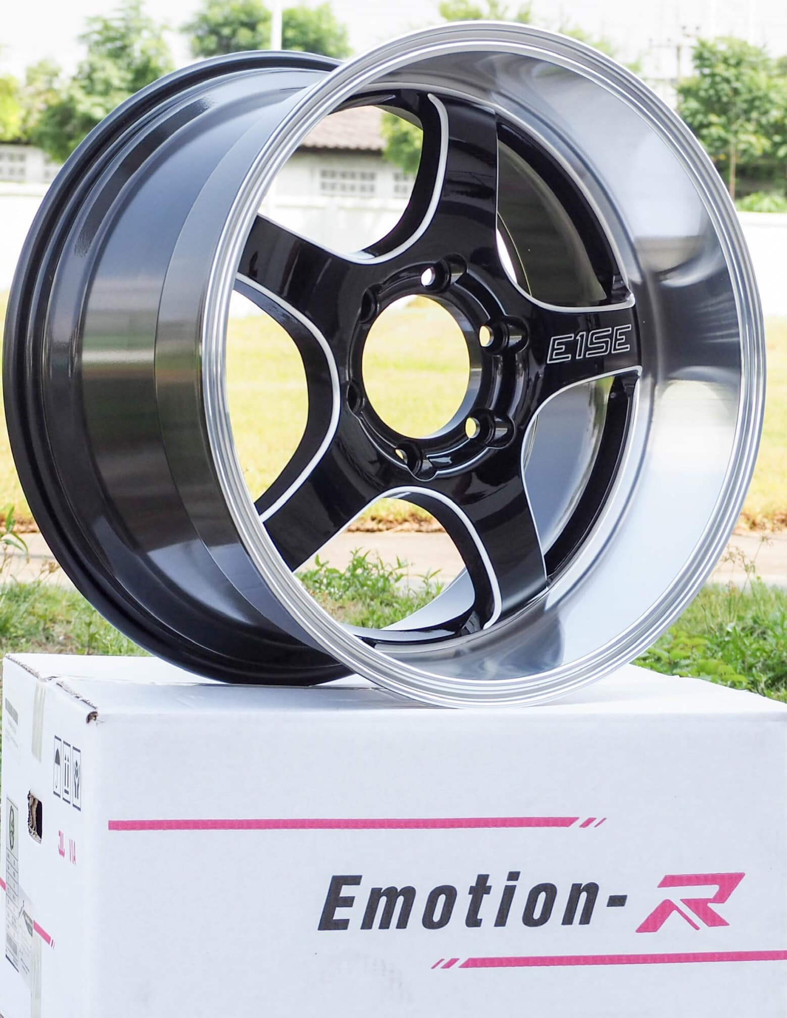 สวัสดีวันศุกร์แห่งชาติ... - Emotion-R Wheels | Facebook