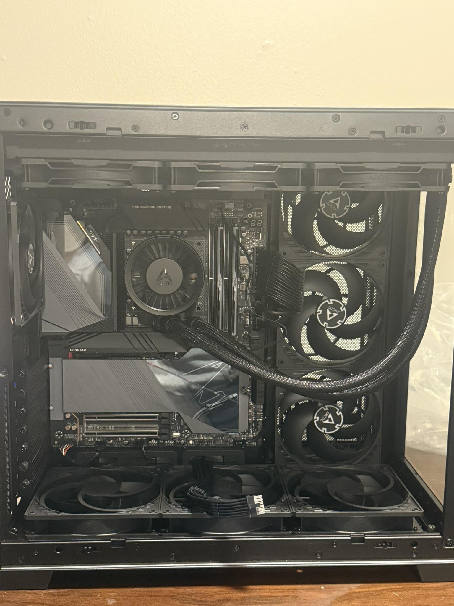Intel Core i9 14900K and ASRock RX 7900 XTX gaming PC build first