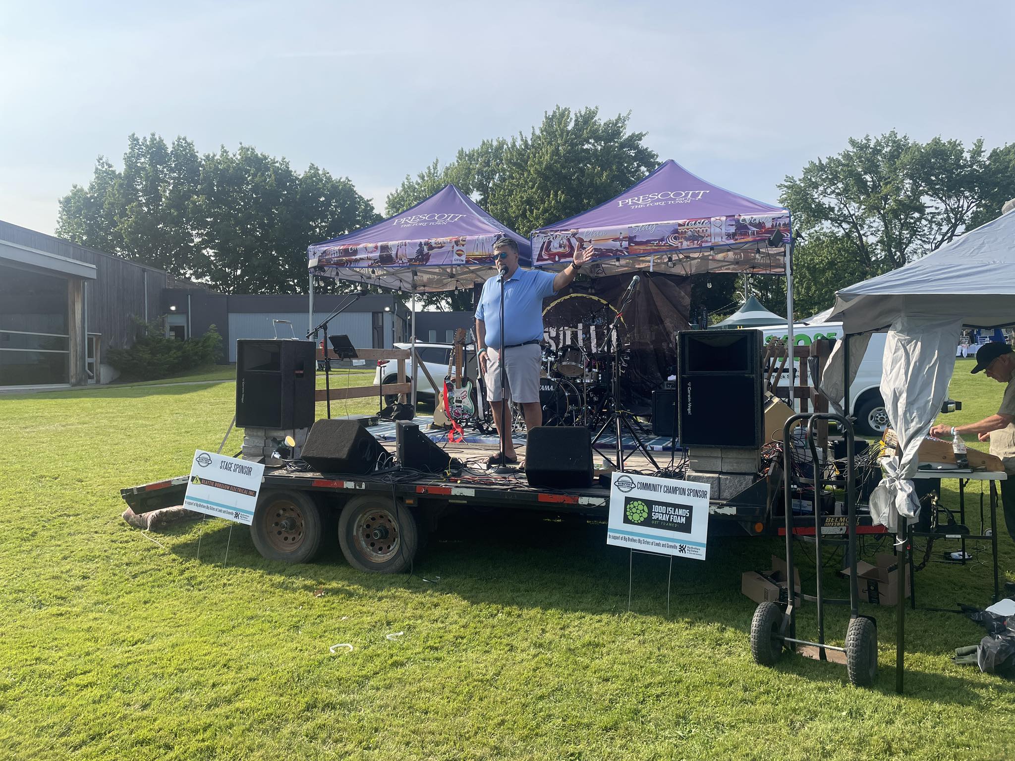 Prescott, - Mayor Shankar welcomed headliners Green D’eh to the ...
