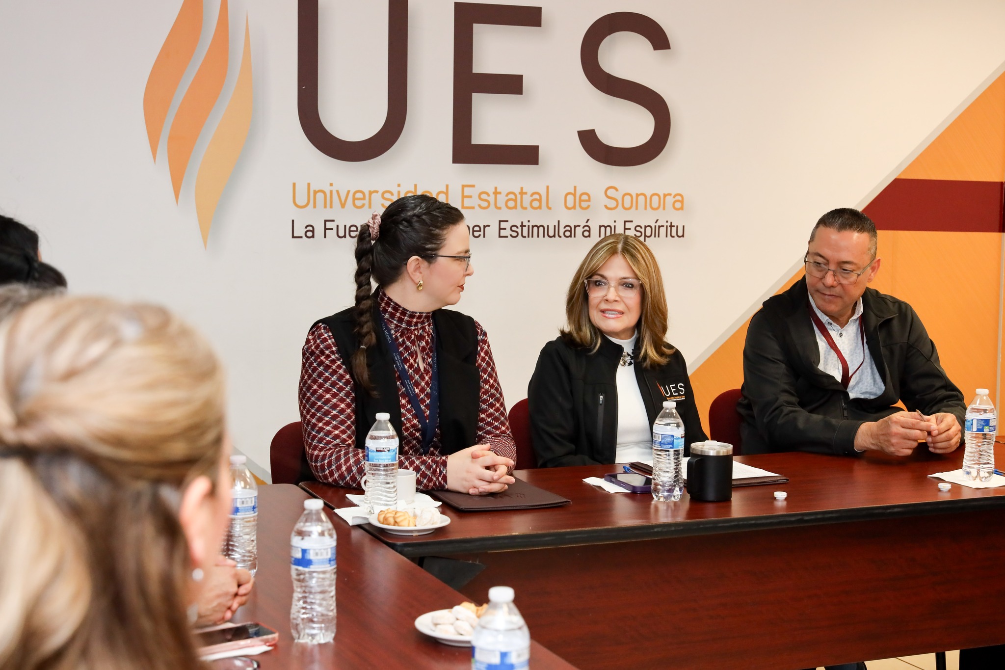 Universidad Estatal... - Universidad Estatal de Sonora - UES