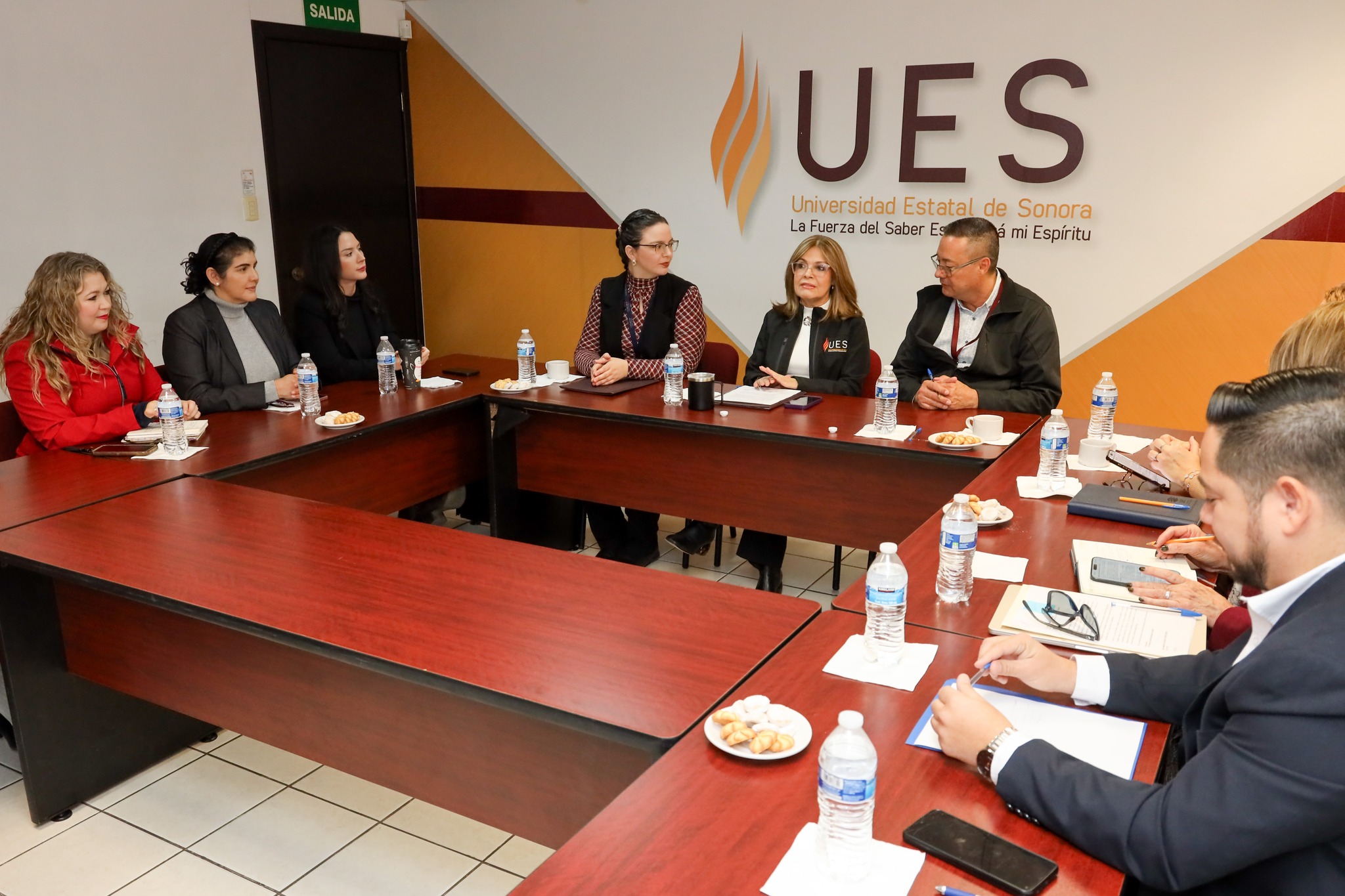 Universidad Estatal... - Universidad Estatal de Sonora - UES