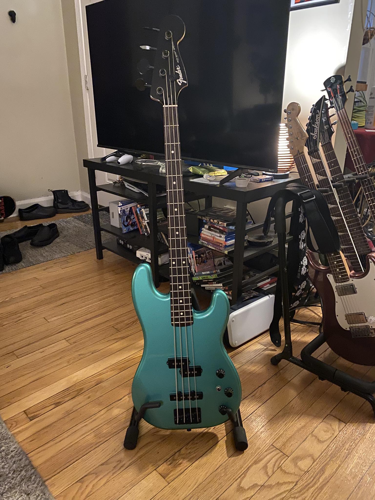 Bass Sound Maniac Japanese-made Fender-style PJ bass, very good 