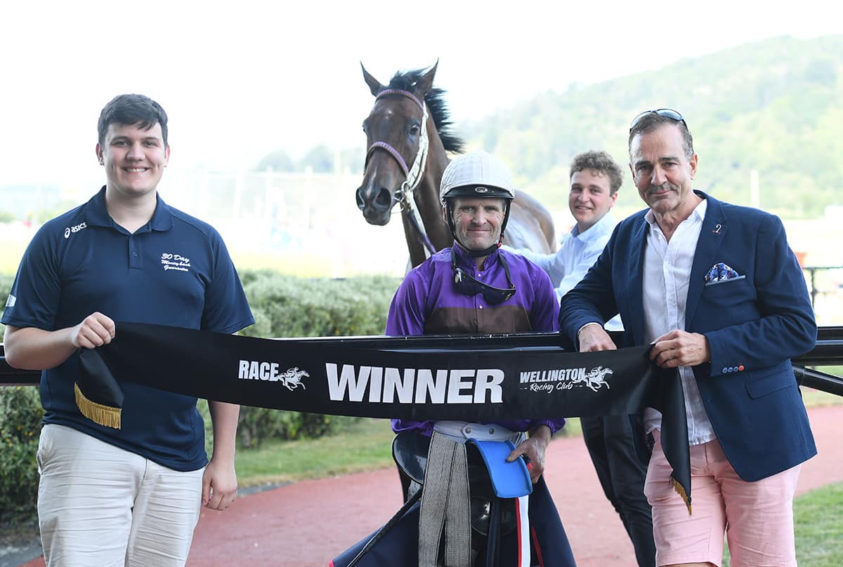 Platinum Attack bounces back to form... - Lisa Latta Racing