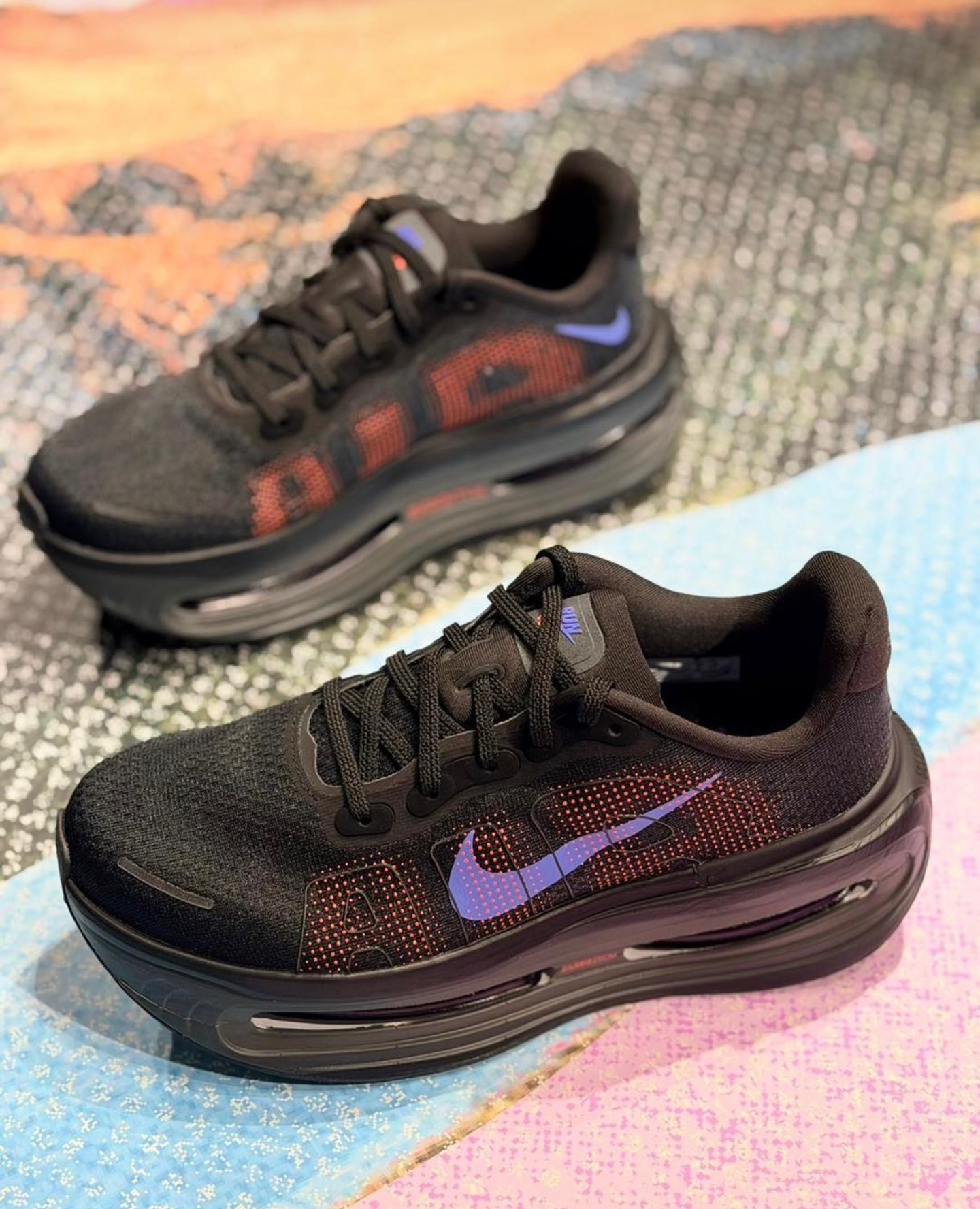 Now Available: N.I.K.E V.o.m.e.r.o Premium “Black Sapphire” Size 5 