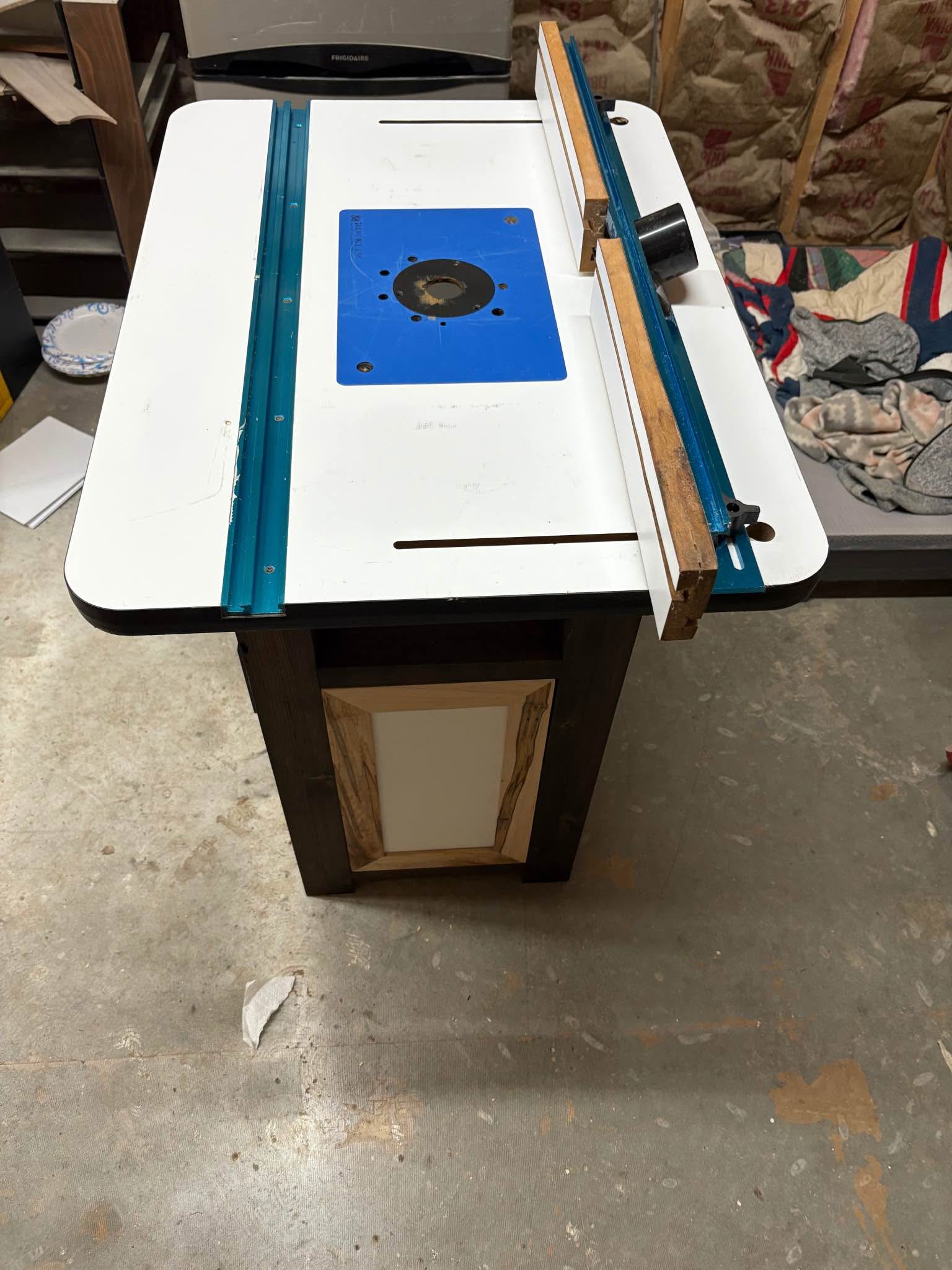Rockler router table top with fence and phenolic router insert on ...