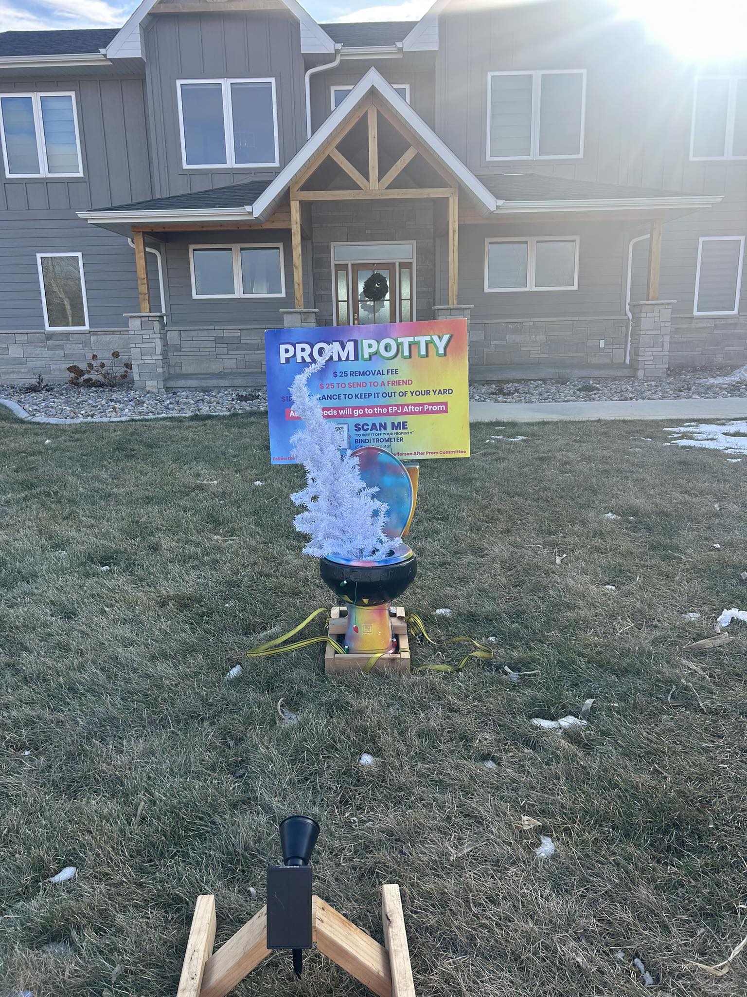 Elk - 🚽 PROM POTTY UPDATE 🚽 The Prom Potty found her way to Dan and ...