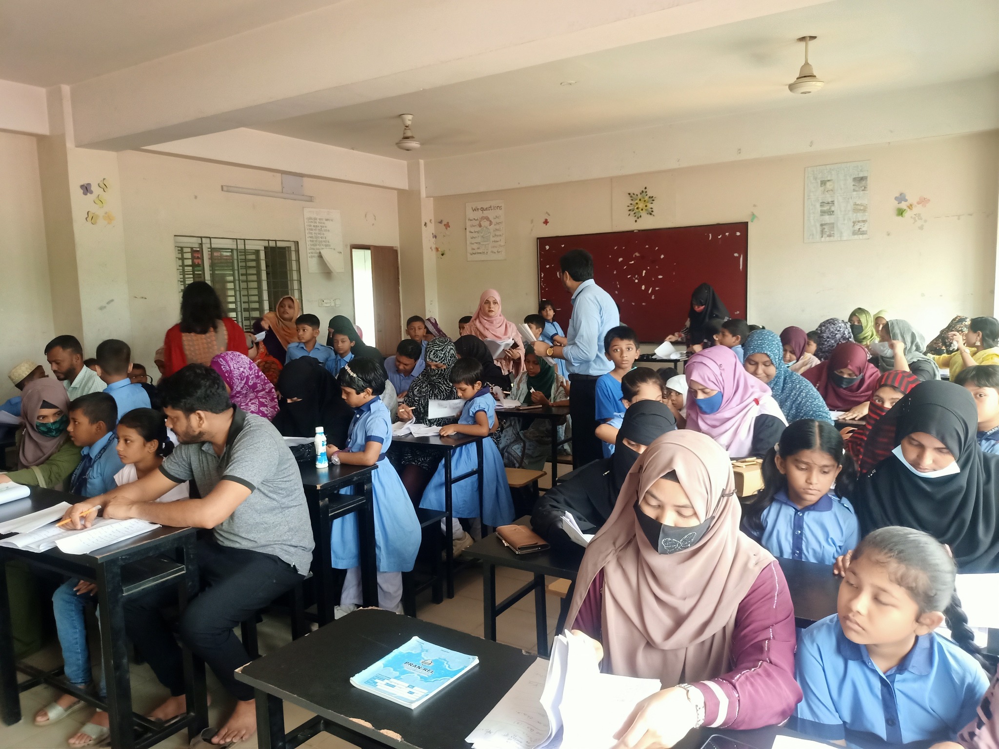 This morning students and parents... - PRAN-RFL Public School | Facebook
