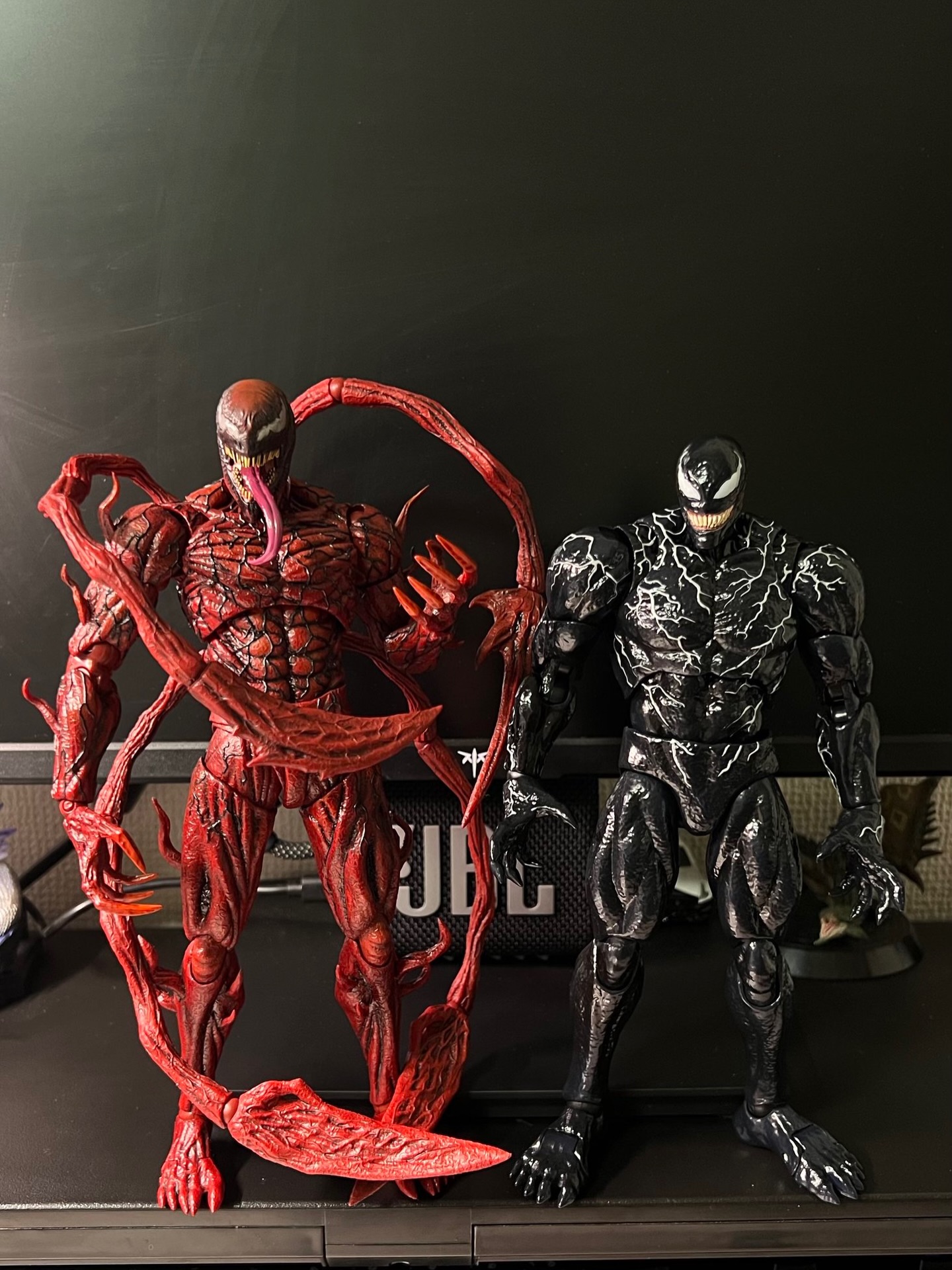 Closer look at MAFEX Venom (Venom: Let There Be Carnage) [credit x 