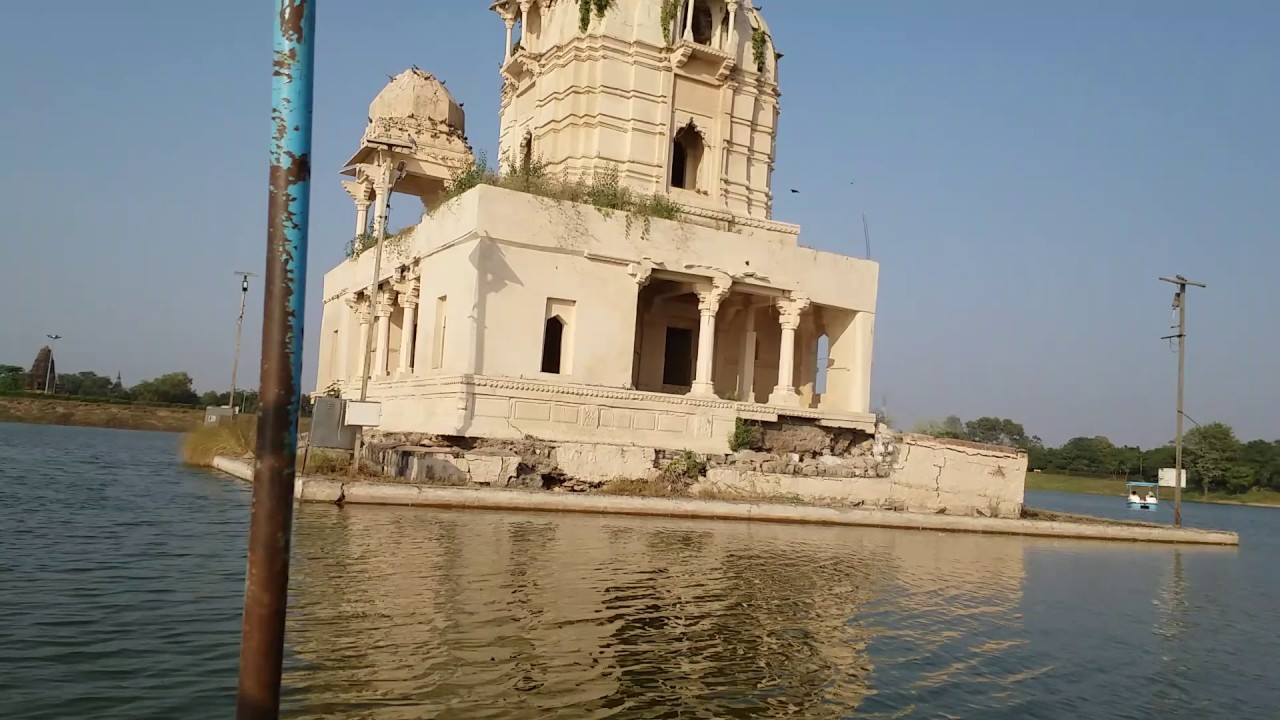 Rewa Today - The old view of Rani Talab Mandir | Facebook