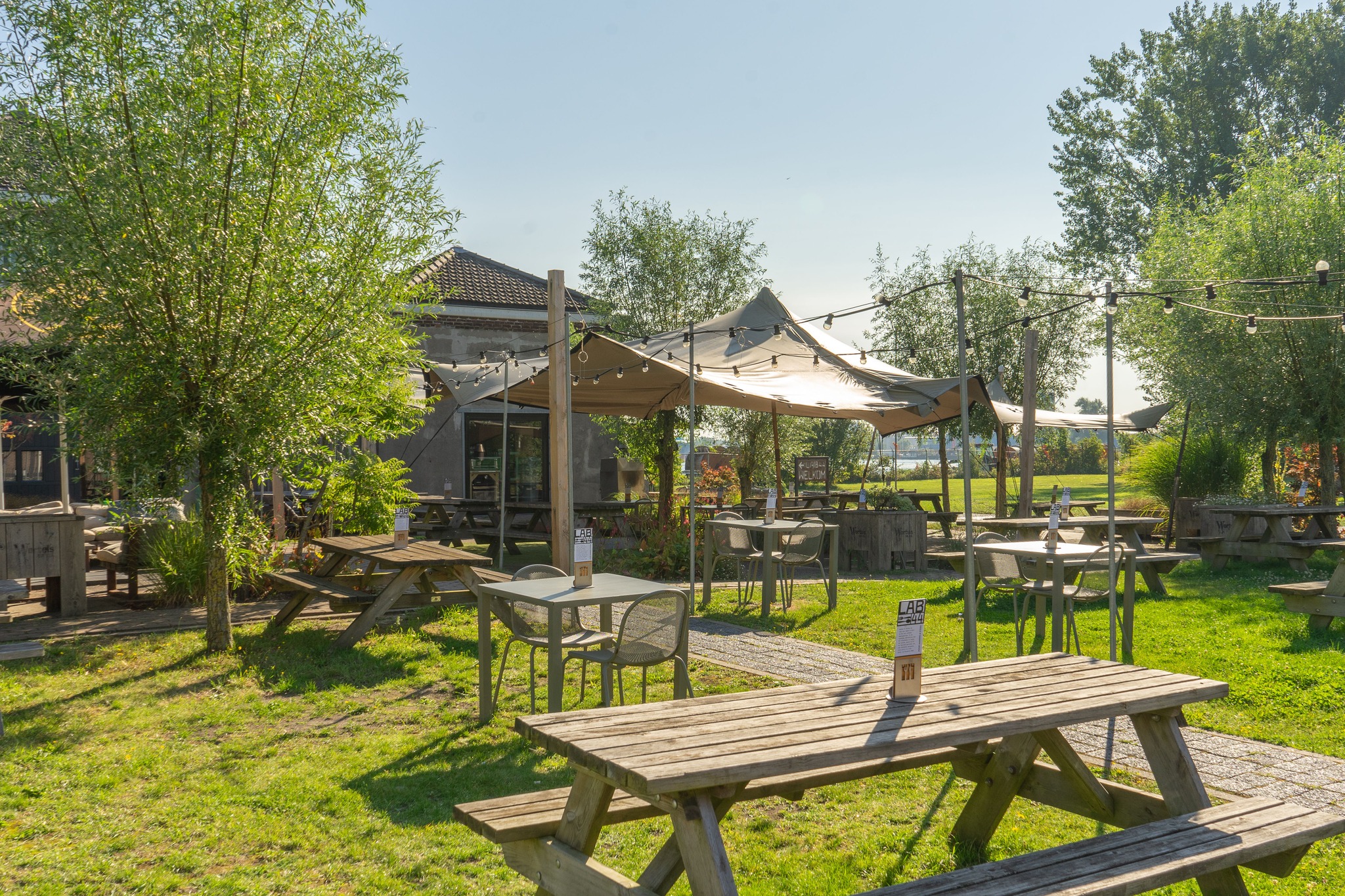 Lab-44 - ☀️ Het is officieel lente! ☀️ De zon schijnt,... | Facebook