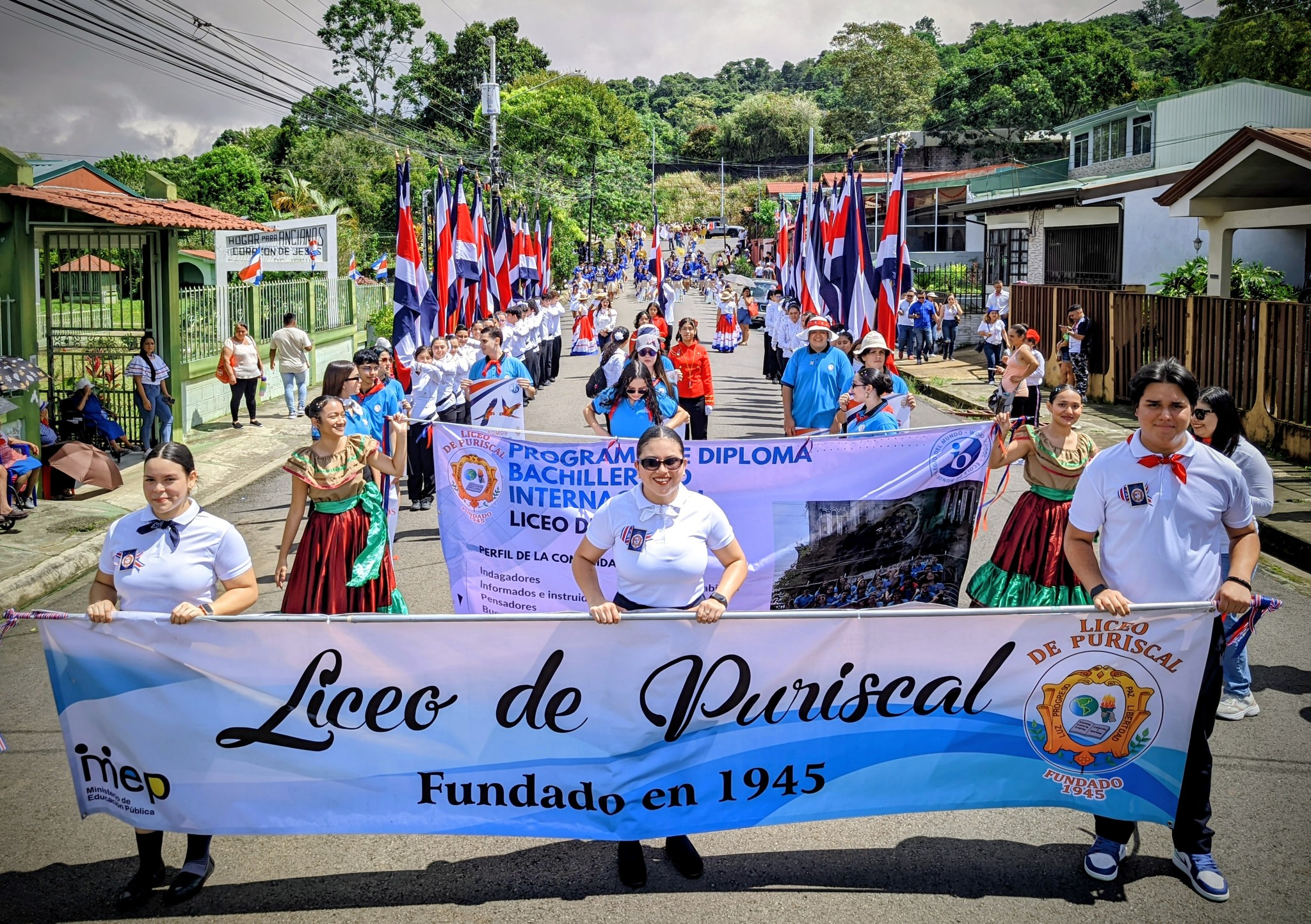 Liceo de Puriscal added a new photo. - Liceo de Puriscal