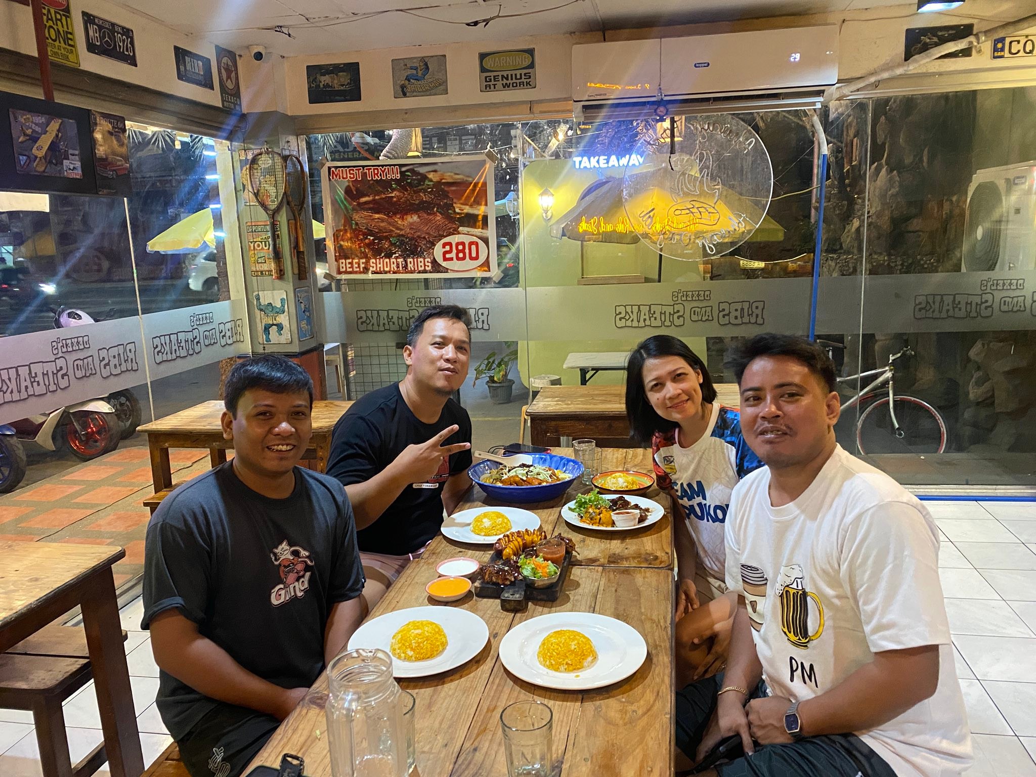 Dexel's Ribs and Steaks | San Pedro