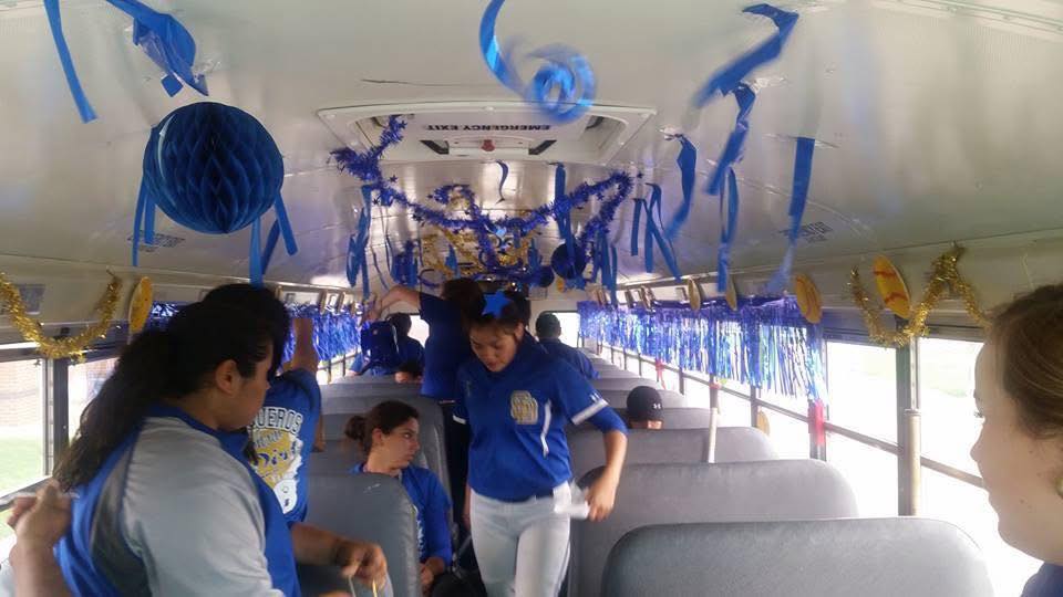 Vaquero - On this day in 2015, the SDHS cheerleaders decorated the team ...