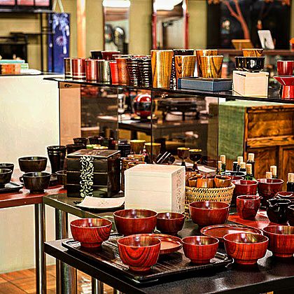 うるし工芸館 本山漆器店